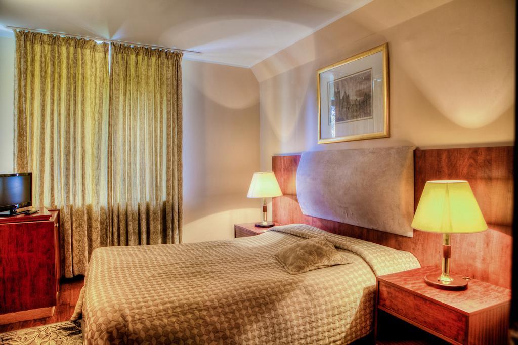 Vila Pinul Si Mesteacanul Hotel Poiana Brasov Buitenkant foto