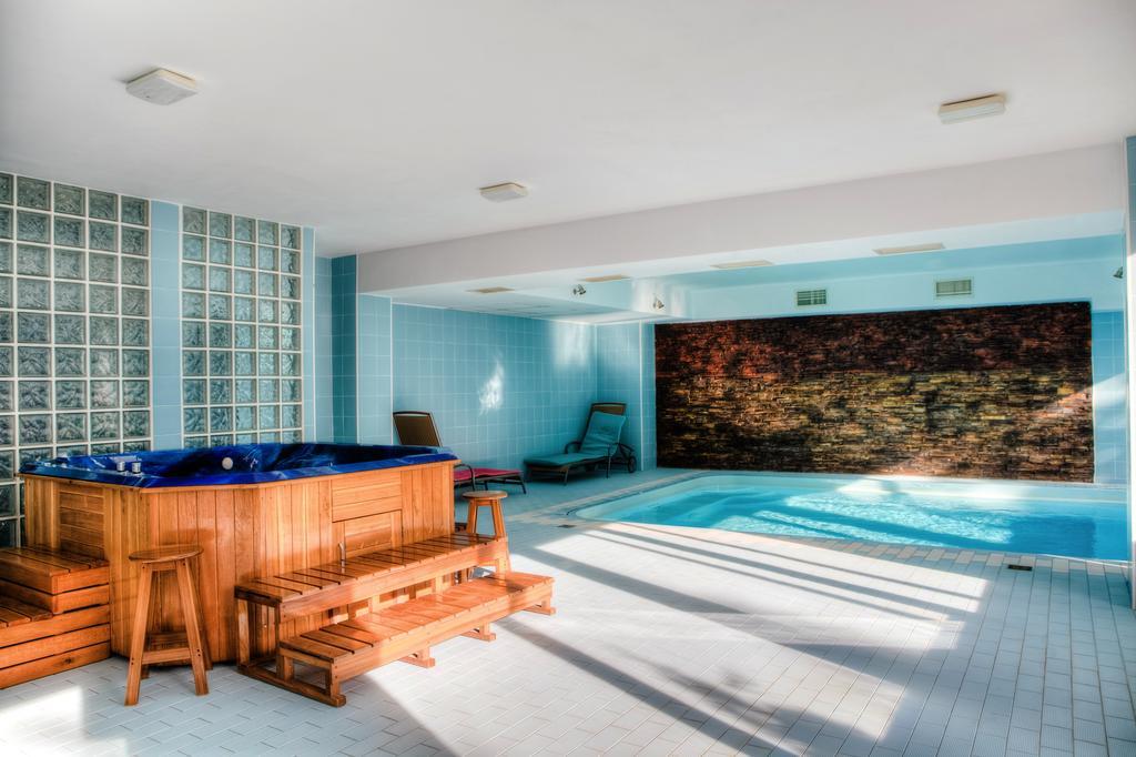 Vila Pinul Si Mesteacanul Hotel Poiana Brasov Buitenkant foto