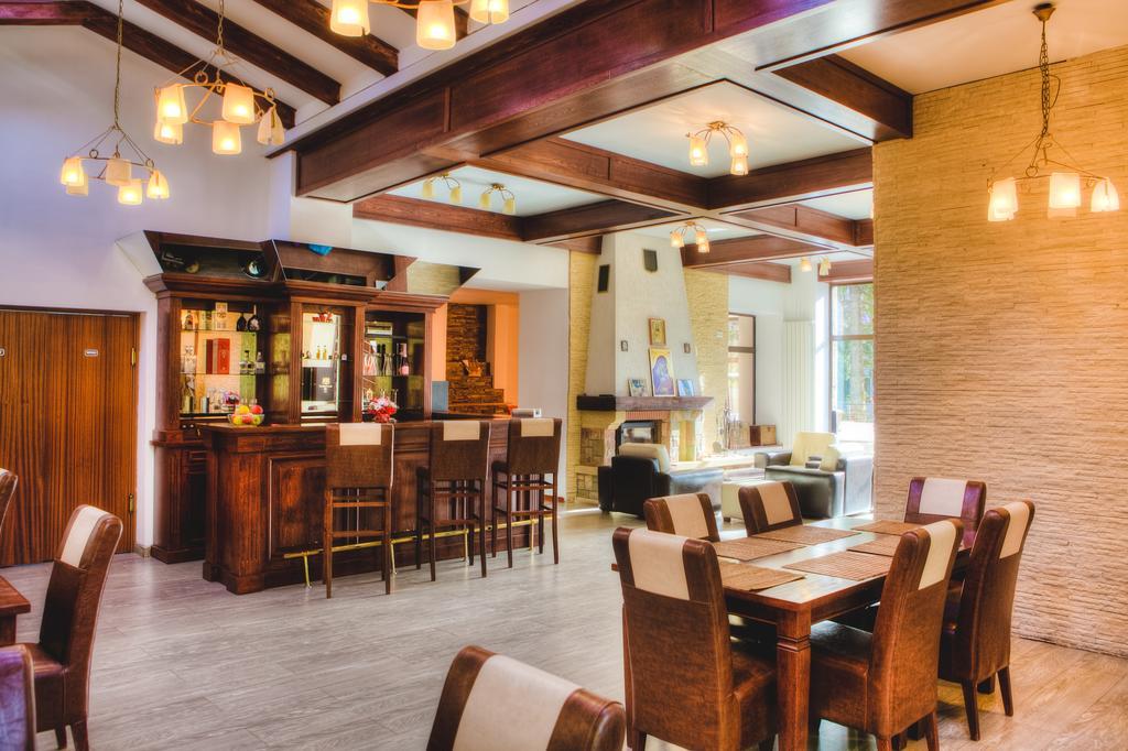 Vila Pinul Si Mesteacanul Hotel Poiana Brasov Buitenkant foto