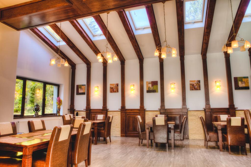 Vila Pinul Si Mesteacanul Hotel Poiana Brasov Buitenkant foto