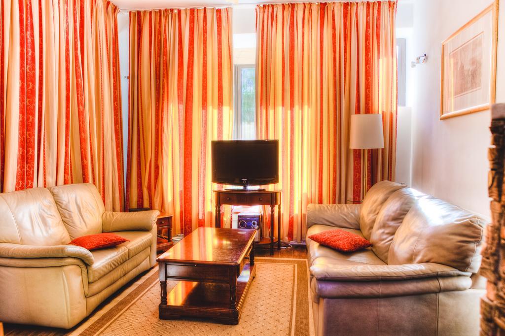 Vila Pinul Si Mesteacanul Hotel Poiana Brasov Buitenkant foto